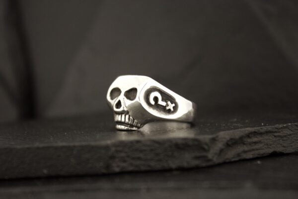 CUSTOM JD STYLE JIM SKULL RING - Image 9
