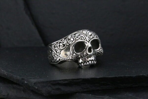 HAND ENGRAVED GUNSCROLL SKULL RING LARGE